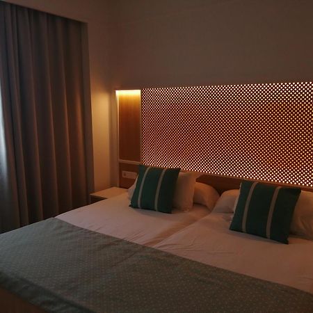 Grupotel Club Turquesa Mar Ciutadella  Ngoại thất bức ảnh
