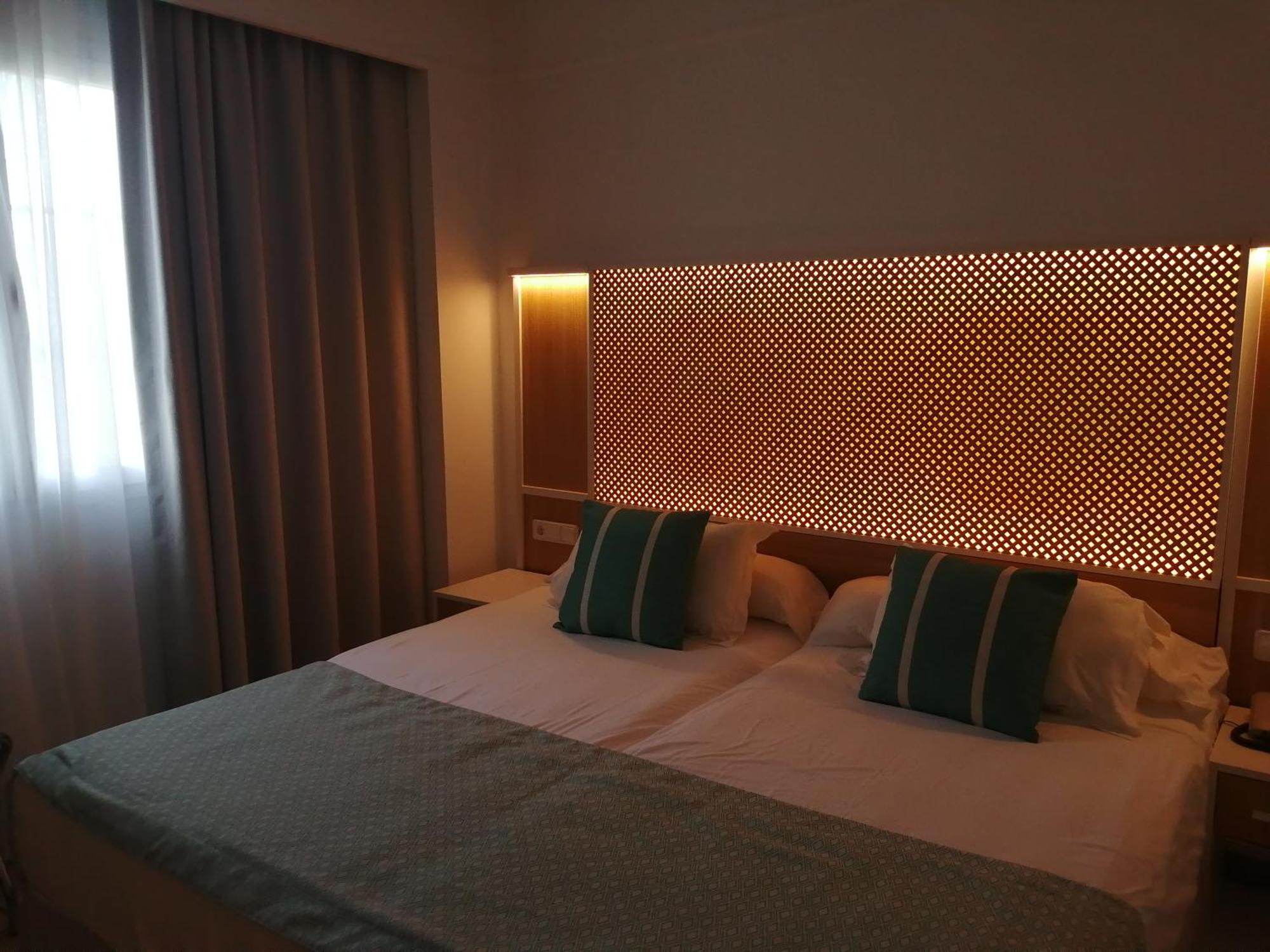 Grupotel Club Turquesa Mar Ciutadella  Ngoại thất bức ảnh