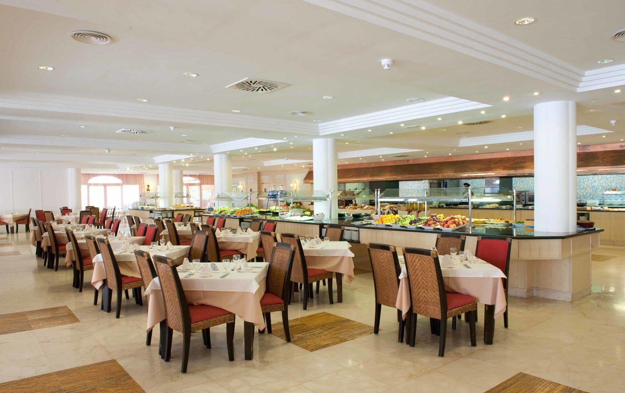 Grupotel Club Turquesa Mar Ciutadella  Ngoại thất bức ảnh