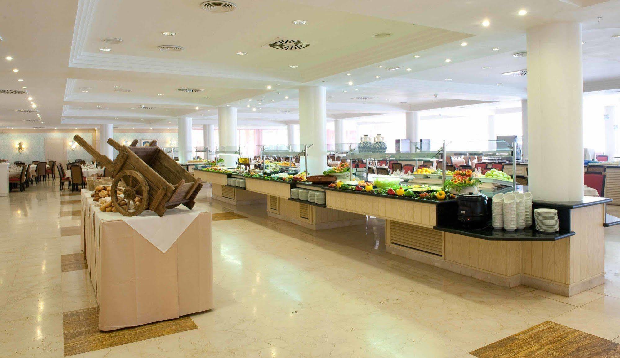 Grupotel Club Turquesa Mar Ciutadella  Ngoại thất bức ảnh